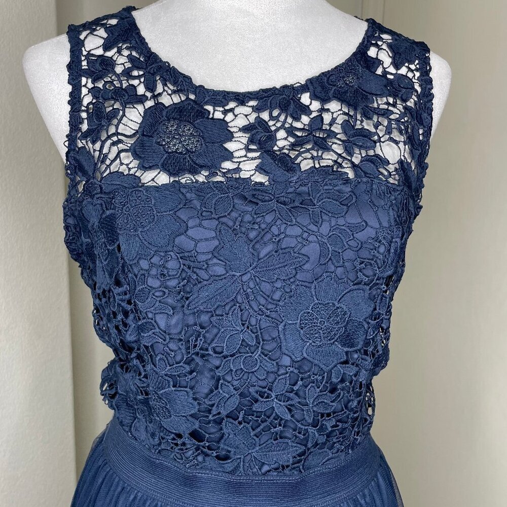 LC Lauren Conrad Navy Blue Lace Floral Embroidered Bodice Flowy Dress Sz Large - Picture 3 of 11